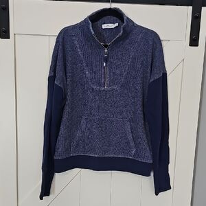 Vineyard Vines Women's Blue and Black Quarter-Zip Sweatshirt